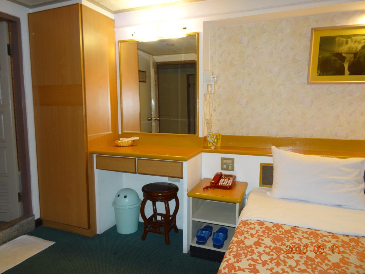 Jia Xin Hotel Chiayi Exterior foto